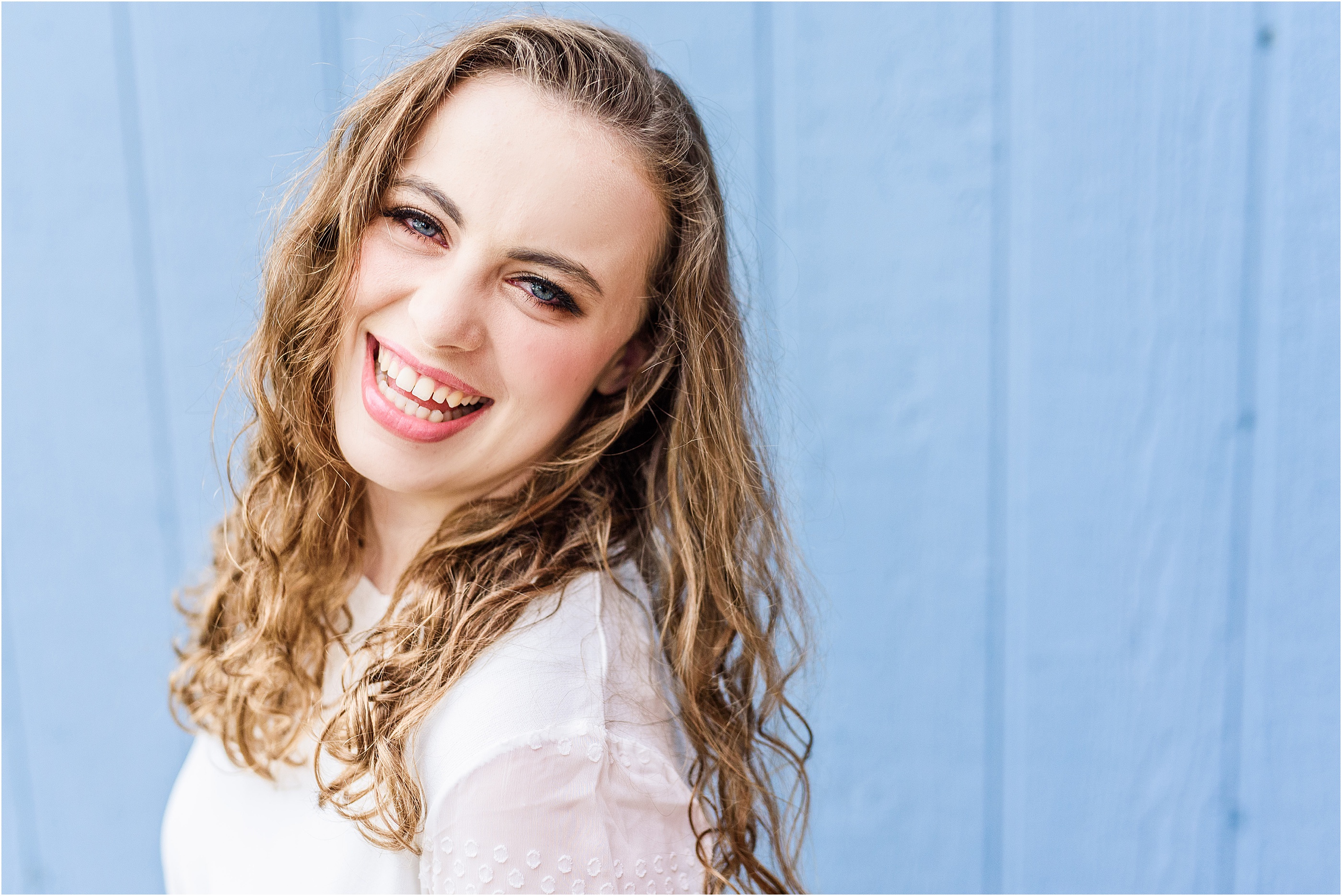 Rainy Montana High School Senior Portrait Session Merry Character Photography